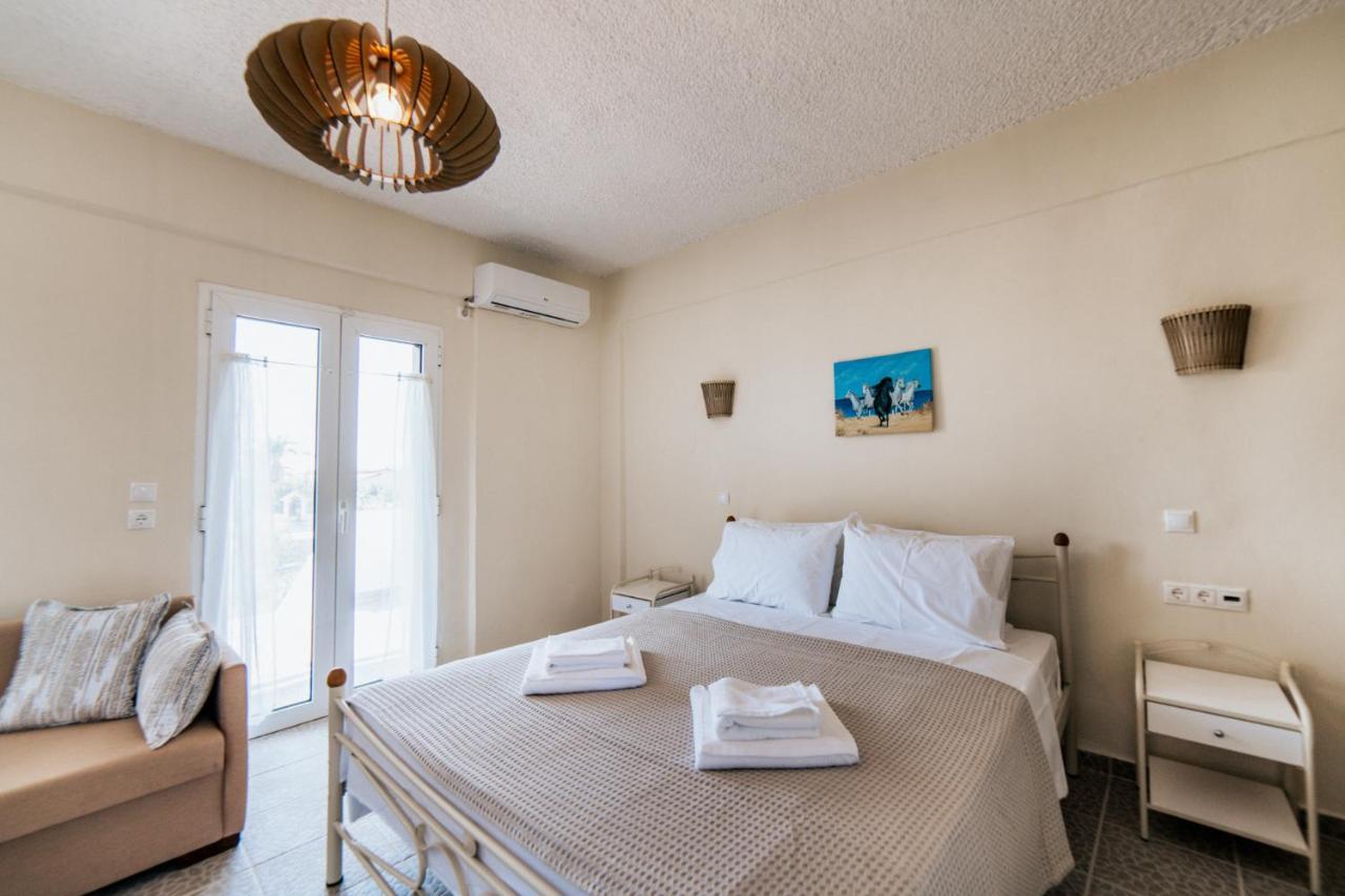 Cyclades Luxury Studios Неа-Потидеа Экстерьер фото