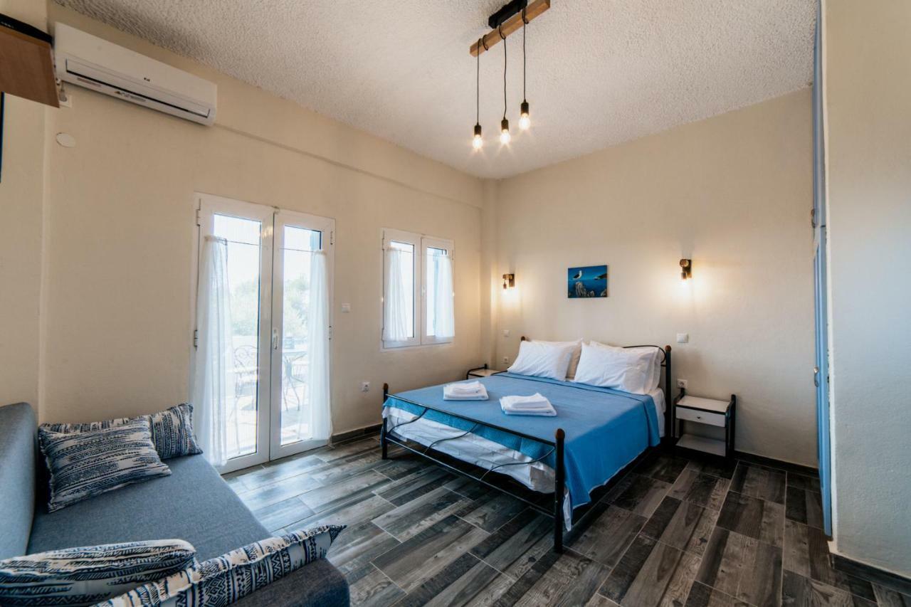 Cyclades Luxury Studios Неа-Потидеа Экстерьер фото