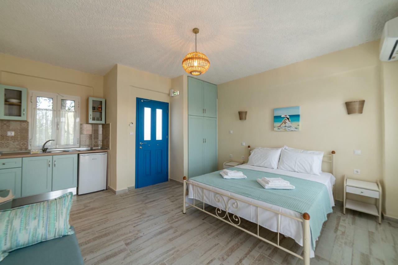 Cyclades Luxury Studios Неа-Потидеа Экстерьер фото