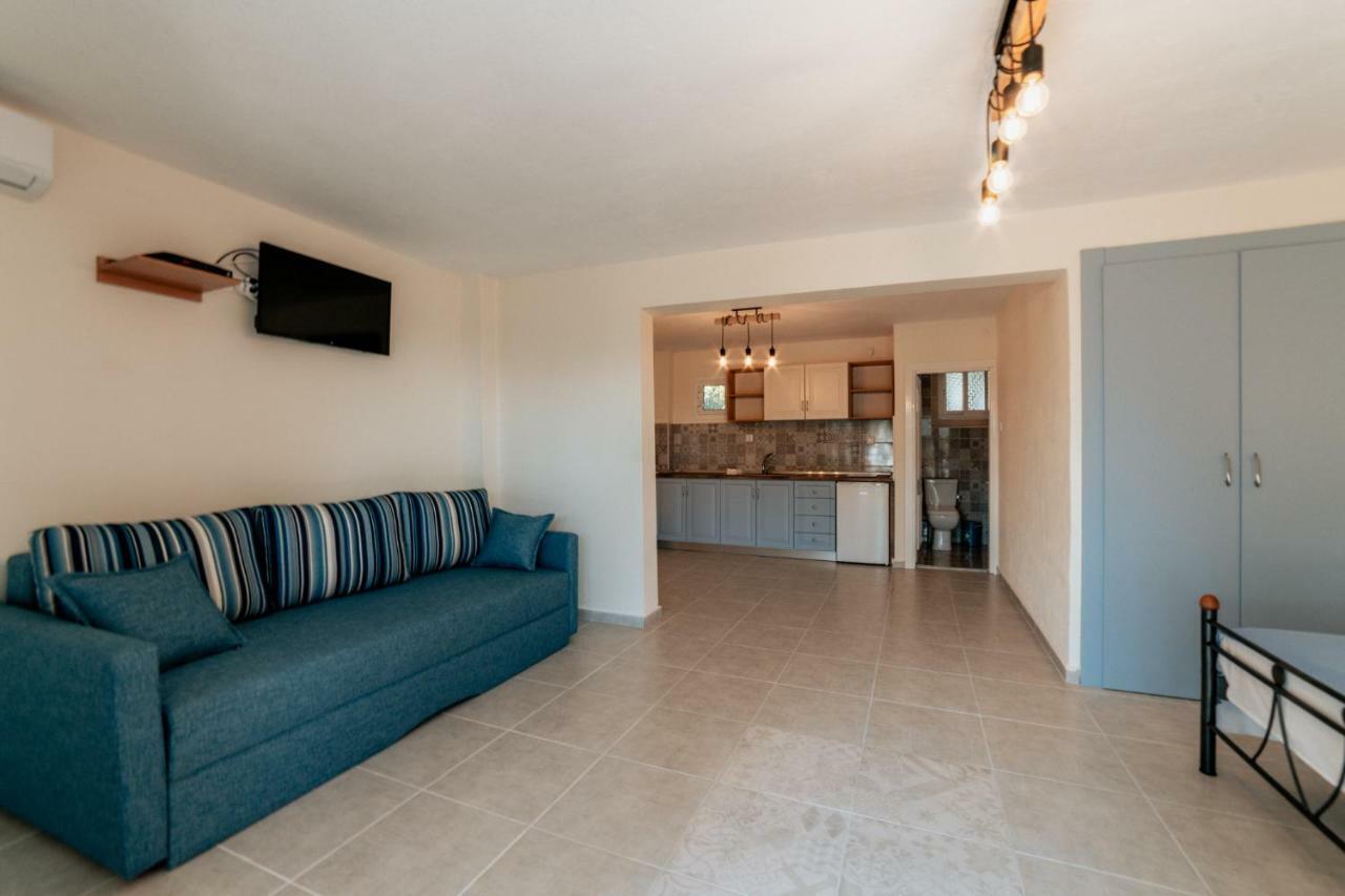 Cyclades Luxury Studios Неа-Потидеа Экстерьер фото